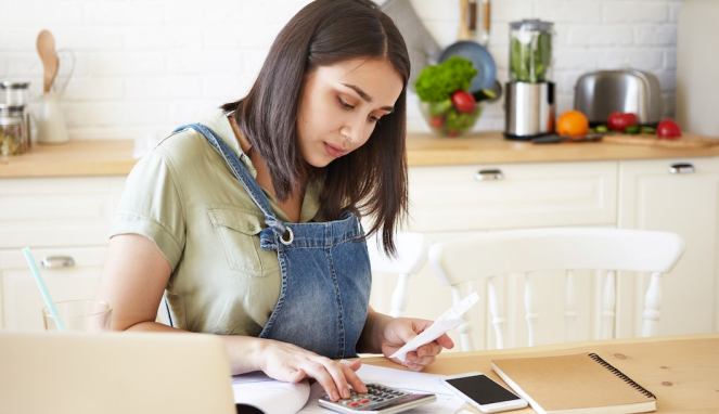 Tren “Underconsumption Core”: Gaya Hidup Hemat yang Dipamerkan, Antara Sadar Finansial atau Sekadar Tren?